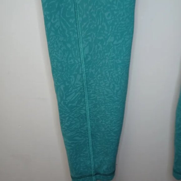 lululemon legging - Picture 3 of 7